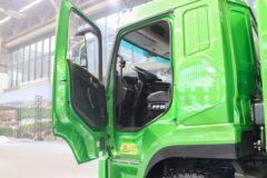 宇通重卡 31T 8X4 5.6米纯电动自卸车(ZKH3310P6BEV31)422kWh