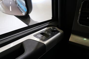 宇通重卡&nbsp;混凝土搅拌车驾驶室                                               图片