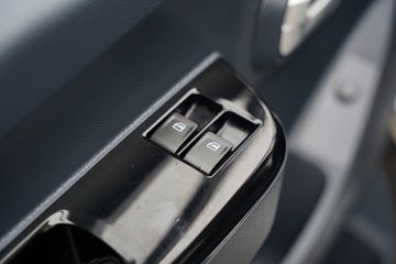 ���� ����V1 2.8T 2.8�׵��Ŵ��綯����΢��38.6kWhͼƬ