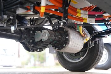 ���� ����V1 2.8T 2.8�׵��Ŵ��綯����΢��38.6kWhͼƬ