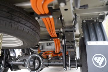 ���� ����V1 2.8T 2.8�׵��Ŵ��綯����΢��38.6kWhͼƬ