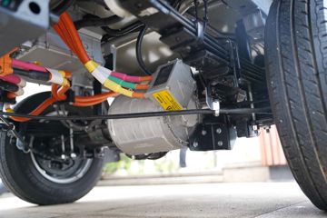 ���� ����V1 2.8T 2.8�׵��Ŵ��綯����΢��38.6kWhͼƬ