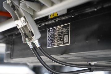 ���� ����V1 2.8T 2.8�׵��Ŵ��綯����΢��38.6kWhͼƬ