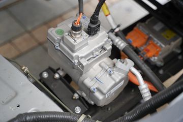 ���� ����V1 2.8T 2.8�׵��Ŵ��綯����΢��38.6kWhͼƬ