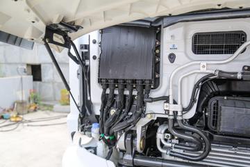 �����ؿ� ����M6000 ݼӢ�� 300���� 4X2 6.85��AMT�Զ�����դʽ�ػ���(��ʿ��)(����)(SX5189CCYVB481)ͼƬ