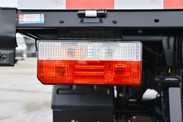 ���� ������D6-M ���Ƴ��ܰ� 136���� 4.2�׵��������Ῠ(����)ͼƬ