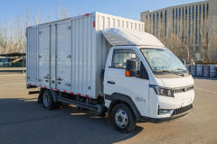 蓝擎汽车 凌R 高配版 1.6L 122马力 汽油 4米单排厢式微卡(YTQ5031XXYPHQ331)