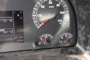 �й����� �ǵ¿�SITRAK G5�ؿ� 290���� 4X2 9.45����س�(ZZ5186XLCN711GF1)ͼƬ