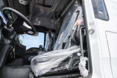 中国重汽 汕德卡SITRAK G5重卡 290马力 4X2 9.45米冷藏车(ZZ5186XLCN711GF1)
