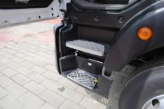 中国重汽 汕德卡SITRAK G5重卡 290马力 4X2 9.45米冷藏车(ZZ5186XLCN711GF1)