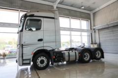 奔驰 Actros C重卡 智享版 470马力 6X4 AMT自动挡牵引车(国六)(BJ4266Y6DHL-01)