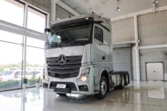 奔驰 Actros C重卡 智享版 470马力 6X4 AMT自动挡牵引车(国六)(BJ4266Y6DHL-01)