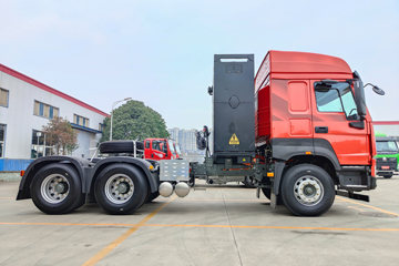 �й������ɶ����ó� V7-X 25T 6X4 ����ʽ���綯ǣ����282kWhͼƬ