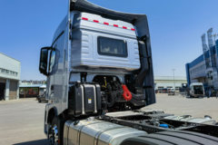 福田 欧曼EST 星辉版 580马力 6X4 AMT自动档牵引车 福田 欧曼EST 星辉版 580马力 6X4 AMT自动档牵引车