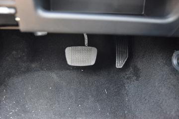 ������ʮ�� ���� 2.5T���� 150���� ���� �Զ� ˫��Ƥ��(����)ͼƬ