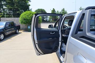 ������ʮ�� ���� 2.5T���� 150���� ���� �Զ� ˫��Ƥ��(����)ͼƬ