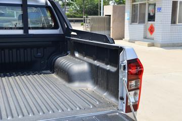 ������ʮ�� ���� 2.5T���� 150���� ���� �Զ� ˫��Ƥ��(����)ͼƬ