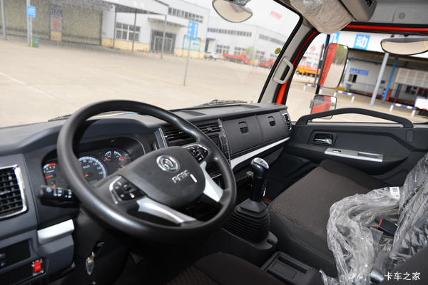 东风福瑞卡 F8 184马力 4X2 5.25米排半仓栅式载货车(国六)(EQ5181CCY8EDFAC)