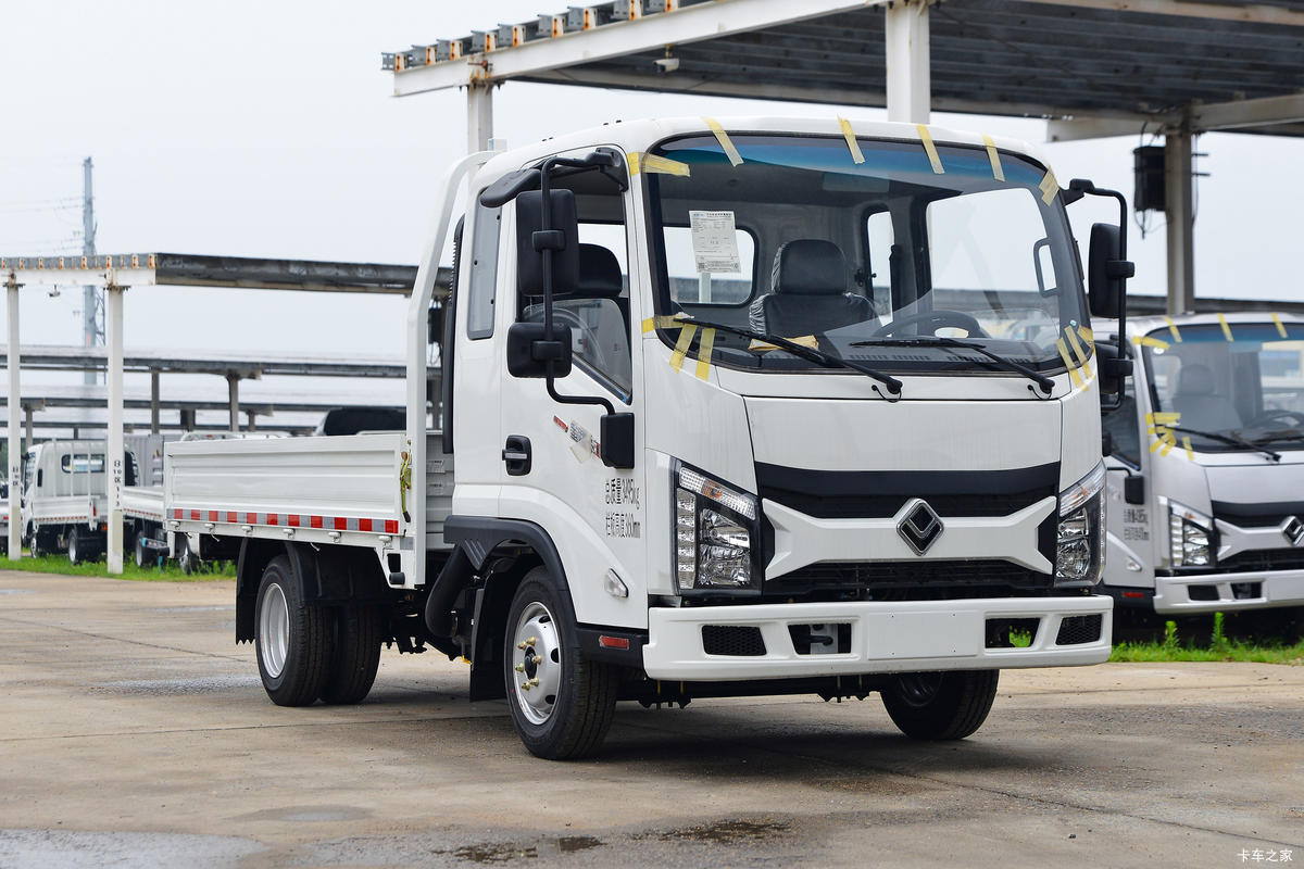 欧铃汽车 金利卡II 2.0L 150马力 汽油 3.37米排半栏板轻卡