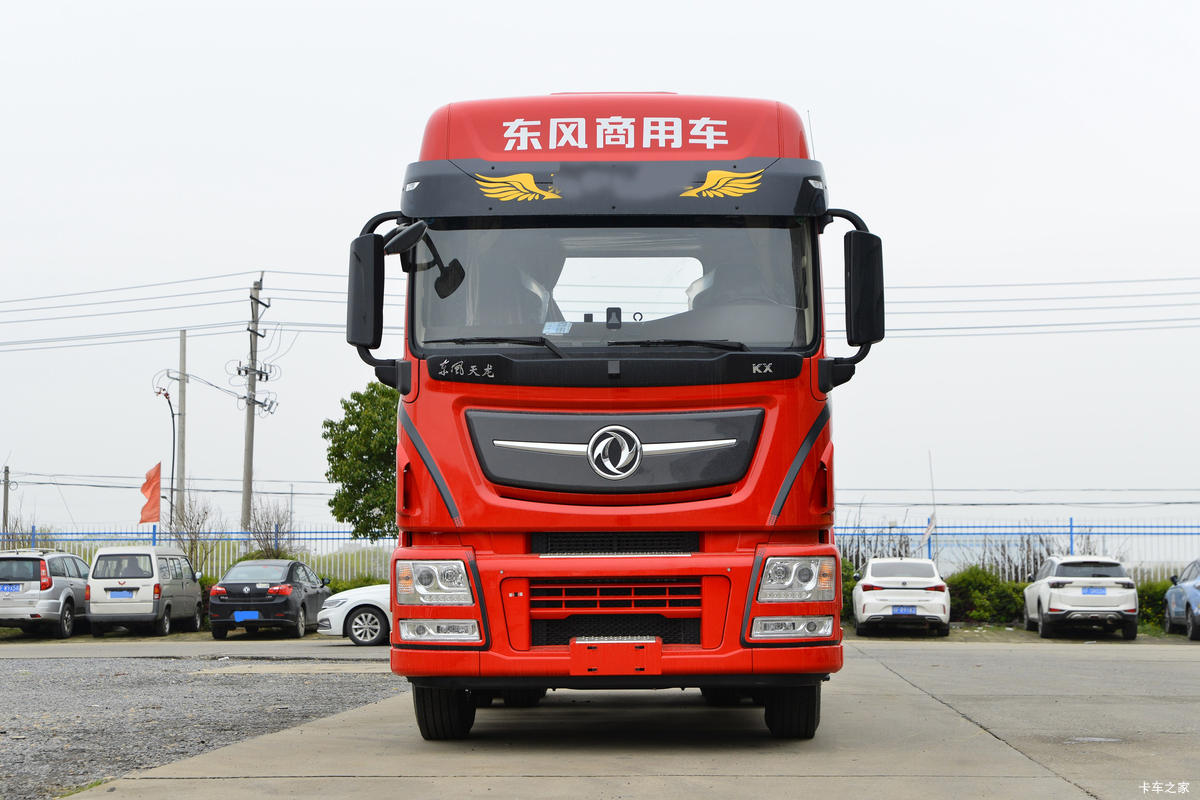 东风商用车 天龙旗舰KX 经典版 560马力 6X4 牵引车(485后桥)(速比3.64)