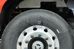 东风商用车 天龙旗舰KX 经典版 560马力 6X4 牵引车(速比3.42)(带液缓)(双油箱)