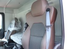 福田欧曼 智蓝 8X4 5.6米纯电动自卸车423kWh