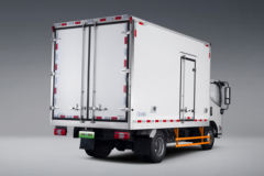 江铃 乐行E路达 超级冷藏版 4.5T 4.11米单排纯电动冷藏车(JX5044XLCTGD2BEV)100.46kWh