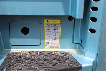 �����ؿ� ����M6000 ݼӢ�� 300���� 4X2 6.85��AMT�Զ�����դʽ�ػ���(����)(SX5189CCYVB481)ͼƬ