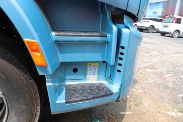 �����ؿ� ����M6000 ݼӢ�� 300���� 4X2 6.85��AMT�Զ�����դʽ�ػ���(����)(SX5189CCYVB481)ͼƬ