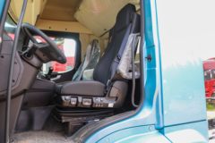 陕汽重卡 德龙M6000 菁英版 300马力 4X2 6.85米AMT自动档仓栅式载货车(国六)(SX5189CCYVB481) 陕汽重卡 德龙M6000 菁英版 300马力 4X2 6.85米AMT自动档仓栅式载货车(国六)(SX5189CCYVB481)