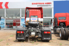 中国重汽 HOWO TH7重卡 530马力 6X4 AMT自动档LNG牵引车(国六)(ZZ4257V384HF1LB)