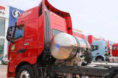 中国重汽 HOWO TH7重卡 530马力 6X4 AMT自动档LNG牵引车(国六)(ZZ4257V384HF1LB)