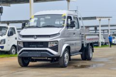 欧铃汽车 锋锐F3 1.6L 122马力 汽油 2.71米双排栏板微卡(国六)(ZB1030DSE1L)
