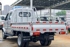 欧铃汽车 锋锐F3 1.6L 122马力 汽油 2.71米双排栏板微卡(国六)(ZB1030DSE1L)
