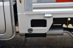 欧铃汽车 锋锐F3 1.6L 122马力 汽油 2.71米双排栏板微卡(国六)(ZB1030DSE1L)