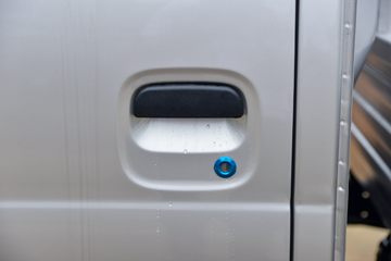 ŷ������ ����F3 1.6L 122���� ���� 3.4�׵�������΢��ͼƬ