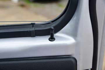 ŷ������ ����F3 1.6L 122���� ���� 3.4�׵�������΢��ͼƬ