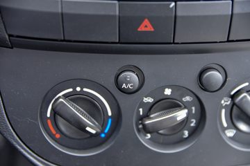 ŷ������ ����F3 1.6L 122���� ���� 3.4�׵�������΢��ͼƬ