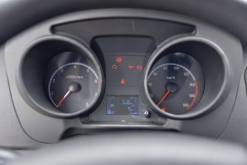 ŷ������ ����F3 1.6L 122���� ���� 3.4�׵�������΢��ͼƬ