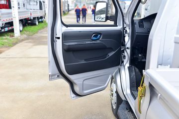 ŷ������ ����F3 1.6L 122���� ���� 3.4�׵�������΢��ͼƬ