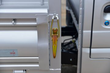 ŷ������ ����F3 1.6L 122���� ���� 3.4�׵�������΢��ͼƬ