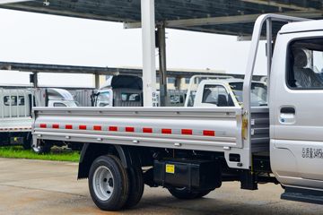 ŷ������ ����F3 1.6L 122���� ���� 3.4�׵�������΢��ͼƬ