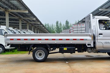 ŷ������ ����F3 1.6L 122���� ���� 3.4�׵�������΢��ͼƬ