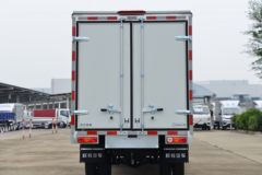 欧铃汽车 锋锐F3 1.6L 122马力 汽油 3.4米单排厢式微卡(ZB5036XXYDDD3LA)