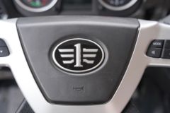 1台JH5 天然气牵引车成功交付客户