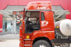 青岛解放 JH5重卡 460马力 6X4 LNG自动档牵引车(CA4251P2K15T1E6A80)