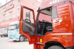 青岛解放 JH5重卡 460马力 6X4 LNG自动档牵引车(CA4251P2K15T1E6A80)