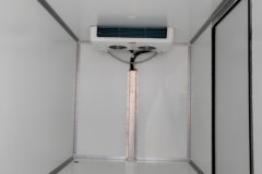 金杯 金卡S30 1.6L 123马力 汽油 4X2 3.115米冷藏车(JKC5032XLCD6L0)