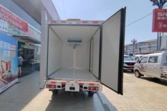 金杯 金卡S30 1.6L 123马力 汽油 4X2 3.115米冷藏车(JKC5032XLCD6L0)