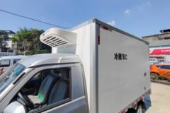 金杯 金卡S30 1.6L 123马力 汽油 4X2 3.115米冷藏车(JKC5032XLCD6L0)